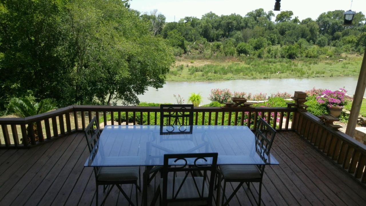 The Perry Riverhouse 巴斯特罗普 外观 照片