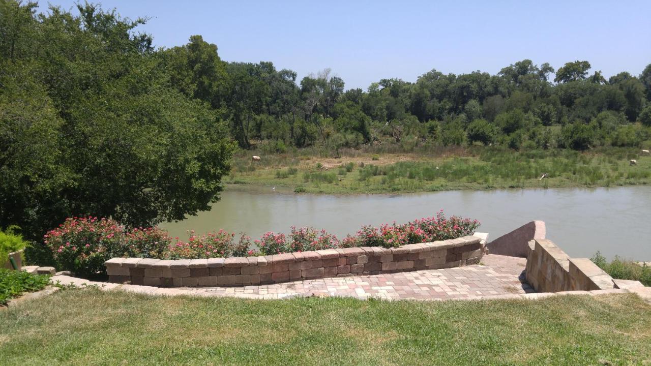 The Perry Riverhouse 巴斯特罗普 外观 照片